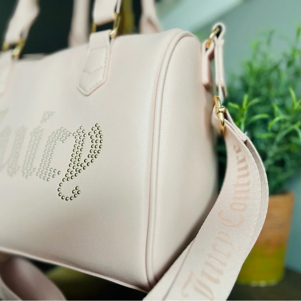 Juicy Couture step out